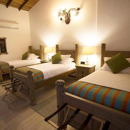 Canaima Ara Meru Lodge מראה חיצוני תמונה