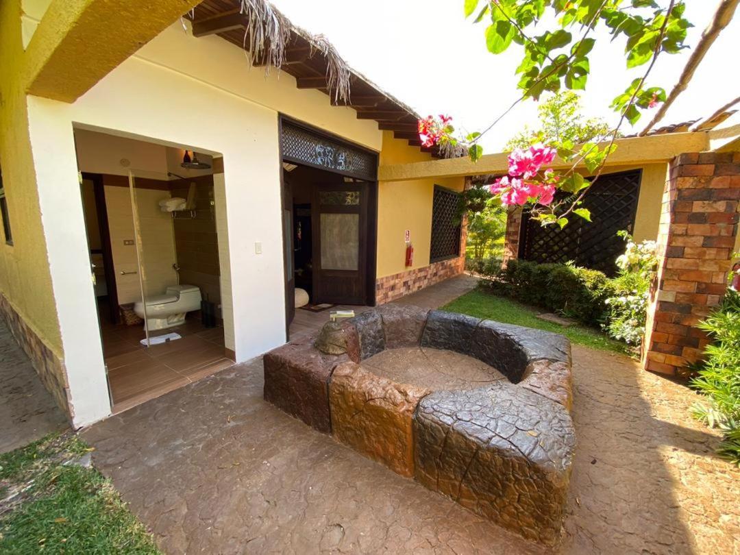 Canaima Ara Meru Lodge מראה חיצוני תמונה